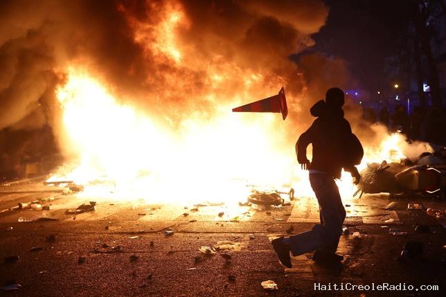 Scènes de “chaos” en France : les manifestations contre la vie chère “dégénèrent en émeutes et en pillages”