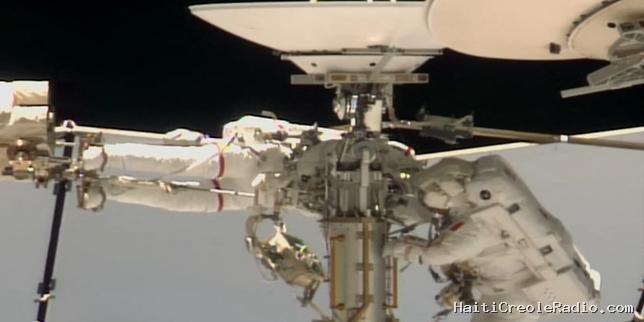 Sophie Adenot effectue, mardi, sa deuxième sortie dans l’espace pour parachever le changement d’une antenne