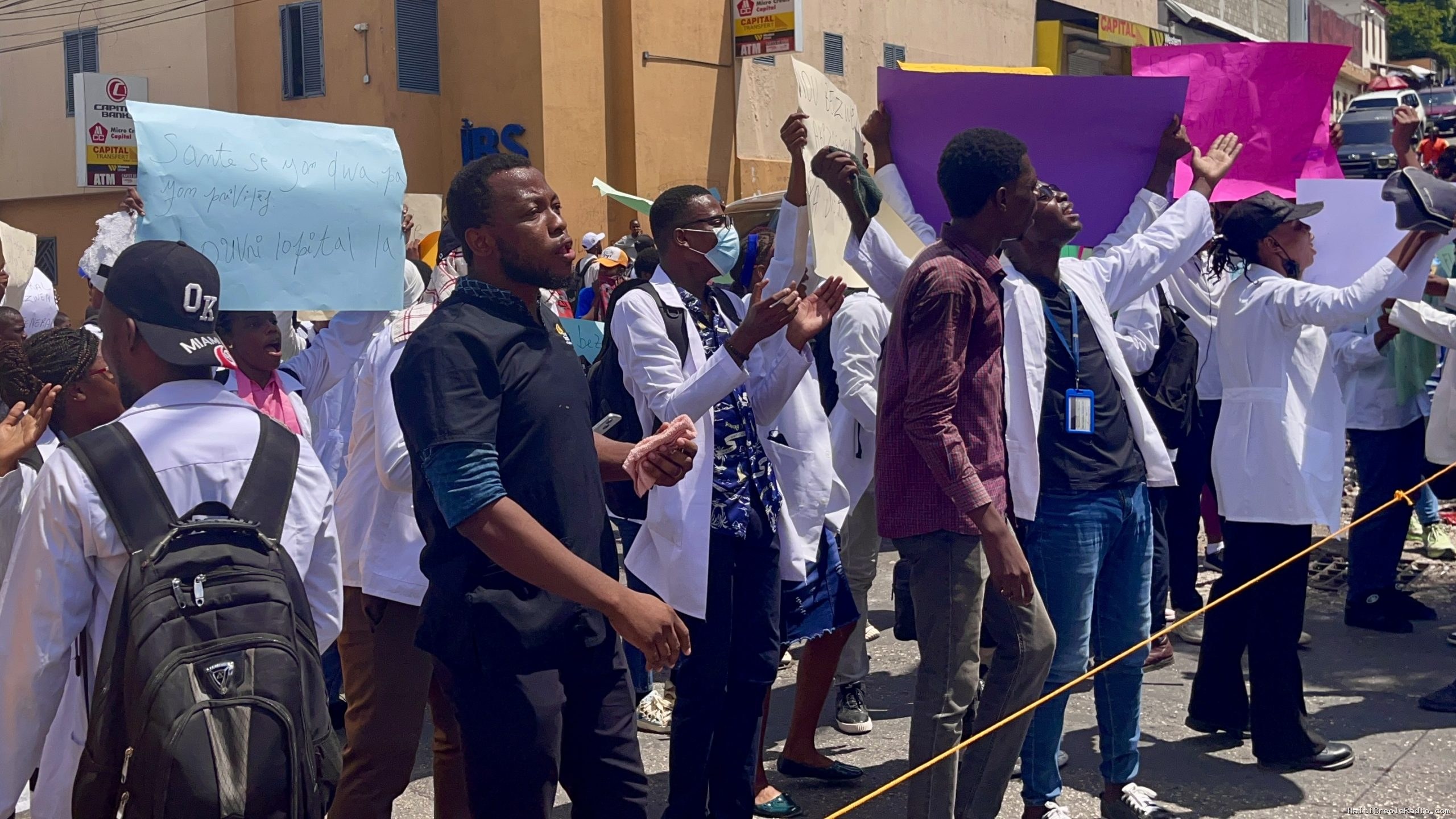 Student shot during second protest for the relocation of Haiti’s largest hospital