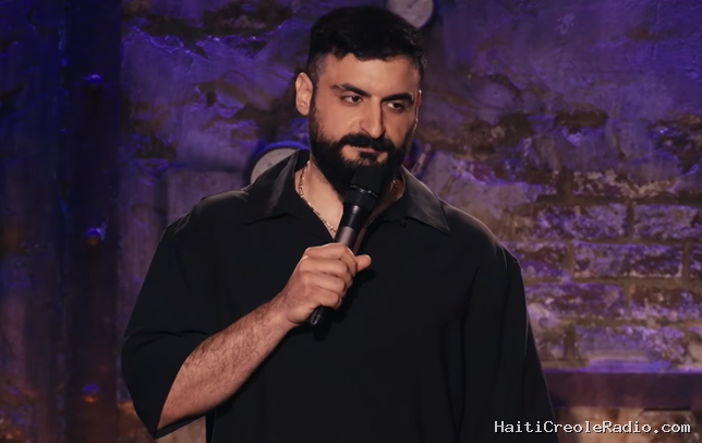 Umut Köker, l’humoriste français passé “de tête de Turc à tête d’affiche”