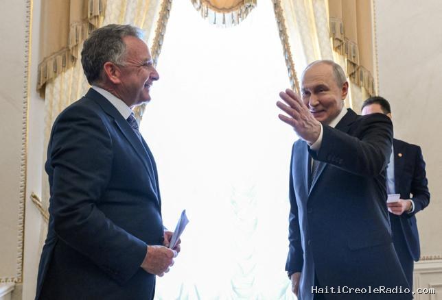 Witkoff à Saint-Pétersbourg : “les deux parties sont prêtes à négocier”, selon la presse russe
